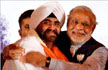 Manmohan Singhs stepbrother joins BJP; PMs family shocked